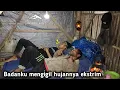 Download Lagu Badanku mengigil kedinginan camping hujan deras bermalam di rumah bambu dalam hutan rimba