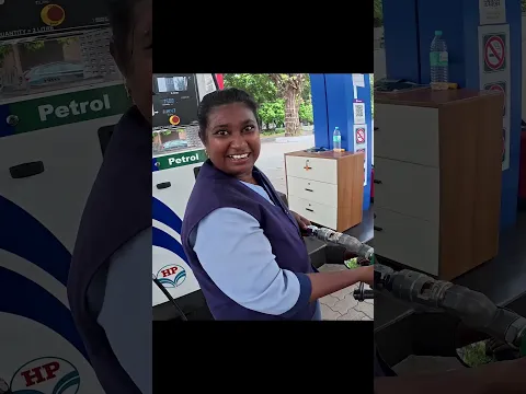 ഇത്രയും ജാഡ ആയിരുന്നോ  😂 | Kerala petrol pumb girls