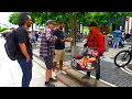 Download Lagu De wandelende grillmeester | Straatvoedsel Frankfurt Duitsland