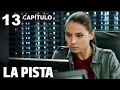 Lagu ¿Qué CRIATURA CAZA a las chicas jóvenes? La Pista – Capítulo 13 | New Movie | Películas En Español