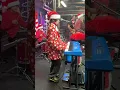 Download Lagu Raized Wrong Performs - You Make It Feel Like Christmas by Gwen Stefani \u0026 Blake  Shelton