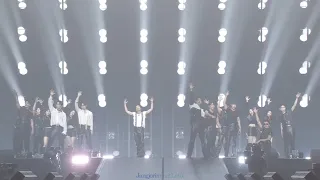  hands up 231008 its 2pm in japan