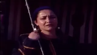 مشهد من مسلسل دموع السهارى يقلب ياللي زاد همي عذابك عذبتني ياقلب 
