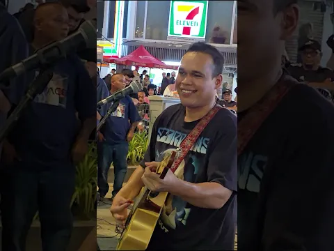 Sampai terkejut Tourist dari Spain dengar bob bawak lagu #buskersmalaysia #shortvideo
