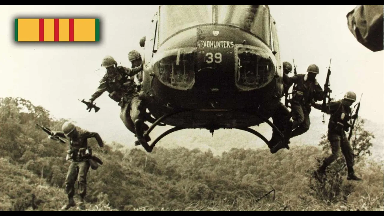 Dancing in the Moonlight by King Harvest - Vietnam War Music Video