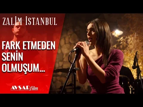 Download MP3 Cemre'den Aşk Şarkısı💘 Nedim'e mi Cenk'e mi Söyledi? - Zalim İstanbul 22. Bölüm