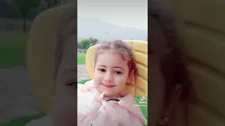 ياصغيرة كبرتي وعالقلب حفرتي اسمك وبنظرة جبتي اخرتي 