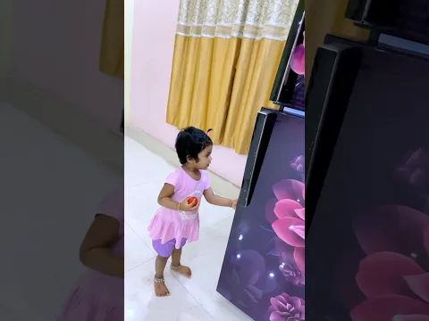 ফ্রিজ খুলে সব তছনছ করে ফেললো 🙈😂