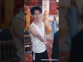 穷小伙被退婚后竟被女总裁拉去闪婚，岂料他竟是SSS级“修罗战神”，身份揭露，美女总裁当场折服，与其长相厮守。