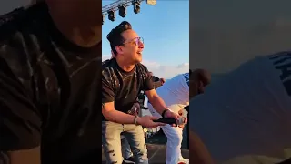 انا مش هكلمك عشان انا اللي معلمك 