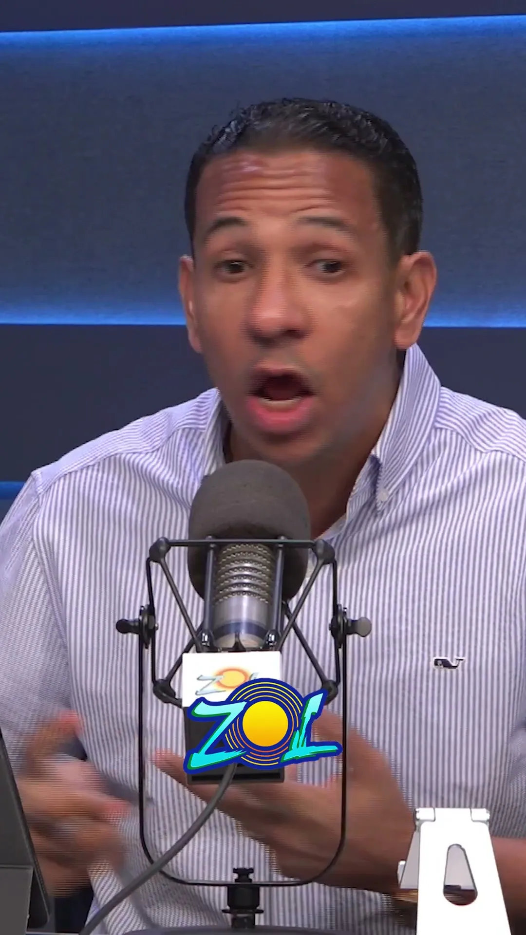 INDIGNACIÓN POR PASAJEROS VARADOS SIN INFORMACIÓN NI ASISTENCIA EN EL AEROPUERTO