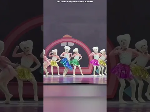 😱💃 The skirt decoration fell off during the dance! The other dancer handled it brilliantly!👏🔥#shorts