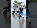 Download Lagu Unbelievable way this guy picked up money in the rain