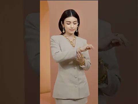 ခေးဘာနဲ့လိုက်ဖက်လဲ အန်တီမေသူသိတယ် 🥰🥰🥰 #SHWESANEAINGOLD #ယွန်းဝတီလွင်မိုး #yunwaddylwinmoe