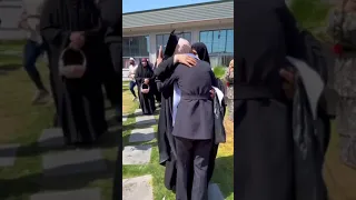 بكاء أمهات ع تخريج بناتهن خطيه  بكاء أمهات ع تخريج بناتهن خطيه