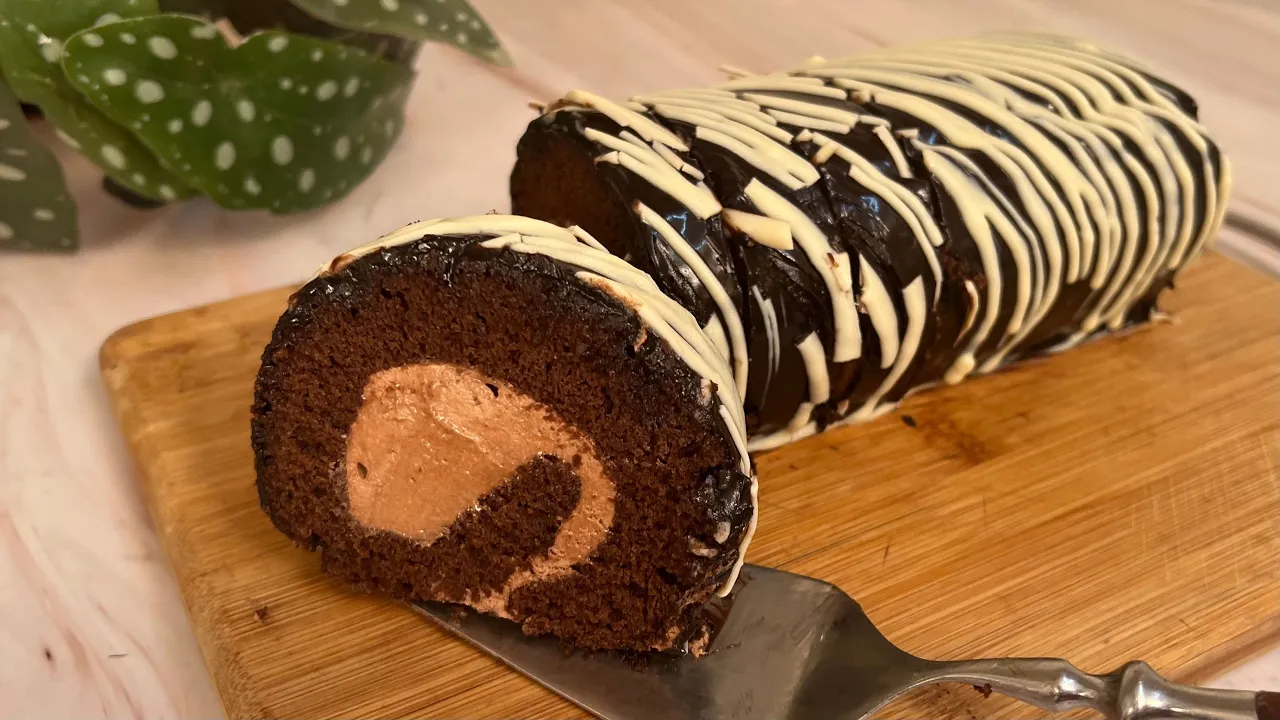 Chocolate Cake Roll,  Baking Soda  1/2 Cup Maida   Bakery Chocolate Cake Roll   Cake