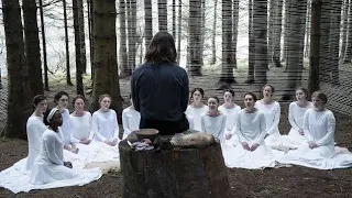 مدينة كاملة ستاتها متجوزين من شخص واحد بس The Other Lamb 