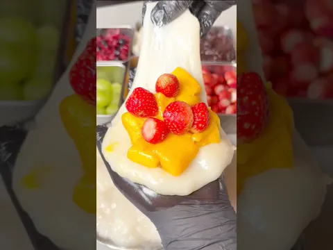 フルーツたっぷり!新感覚の上海餅🍓