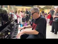 Download Lagu When People Arrive In London To Rock’n’Roll Piano