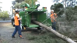 Amazing Wood Chipper Machine Working Skill Extreme Fast Tree Shredder And Strong