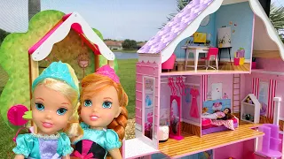 Download Belle's House ! Elsa \u0026 Anna toddlers visit Belle - tree house - hide and seek MP3