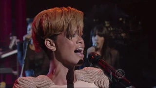 Download Rihanna - Russian Roulette (Live On Letterman 2009) MP3