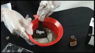 Bigen Permanent Powder Hair Color Application 