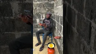 Frying egg from hole 