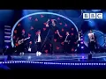 Download Lagu One Direction performs Best Song Ever | BBC Children in Need - BBC