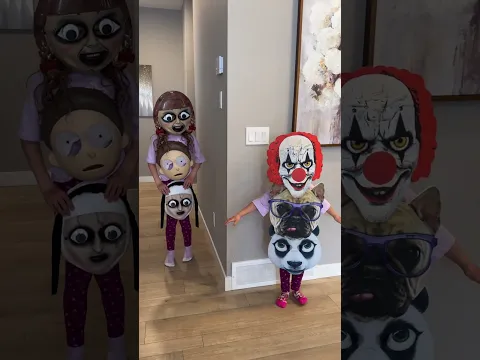 Sierra & Rhia Have a Funny Scare - Role Play