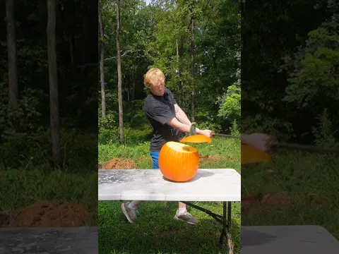Worlds weakest knife vs pumpkin