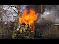 Download Lagu PRE-ARRIVAL: Firefighters stretching in on FULLY INVOLVED shed fire | Tulsa, OK