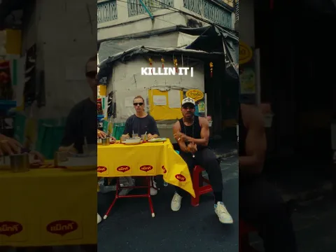 KILLIN IT EVEN WHILE WE’RE EATING 🍲🍲 #yellowclaw #shorts