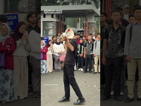Pintu Utama UPI Jadi Lokasi Aksi Mahasiswa Soroti Pemerintahan Prabowo-Gibran
