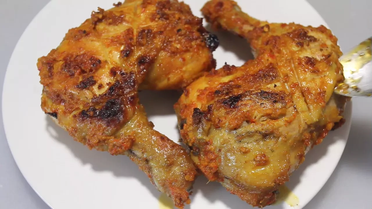 AYAM GORENG PADANG. 