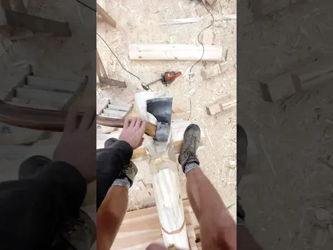 Using the broad axe for log cabin notch #woodworking