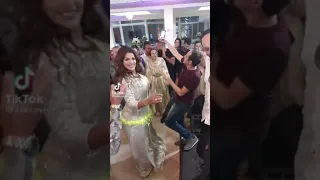 Ra9isa Maya W Ra9ssa Ya Salam 