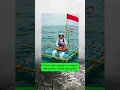 Download Lagu pria ini nekat pergi ke mekkah naik perahu rakitan dari galon