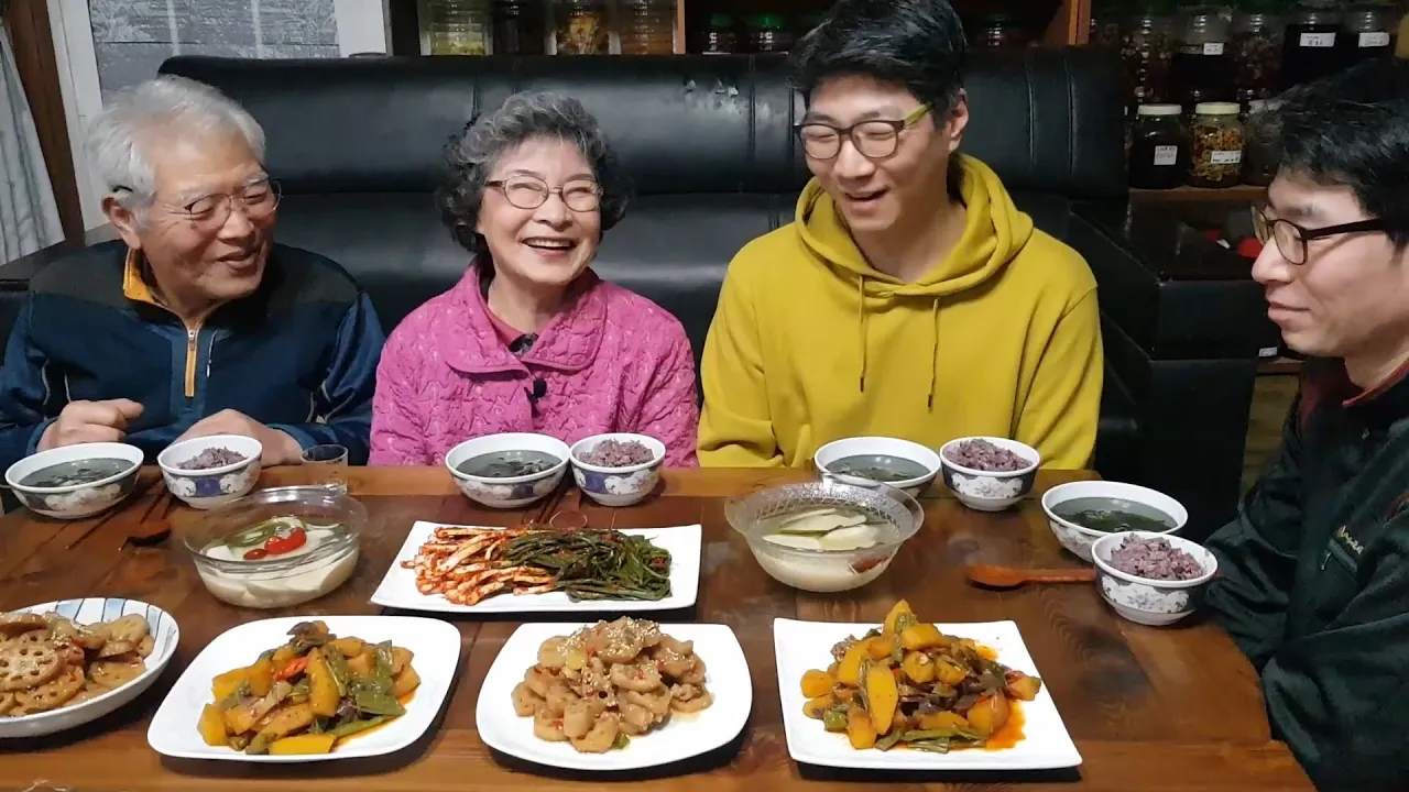 겨울별미~! 매생이굴국 먹방, 꽈리고추 단호박조림, 연근조림, 파김치, 동치미, 가족먹방 MUKBANG KOREAN FOOD COOKING ASMR | EATING SHOW
