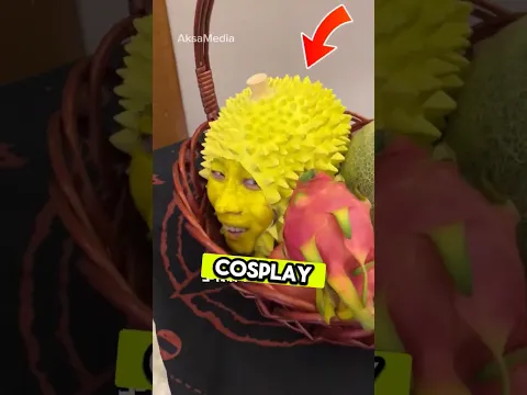 Cosplay jadi durian, hampir kena getok