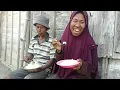 Download Lagu Persiapan makan singkong berkaramel kentel banget bersama suami. 
