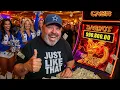Download Lagu Ik haalde mijn laatste $2.000 op bij de geldautomaat om op gokautomaten te spelen. Dit is wat er ...