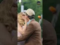 Download Lagu Scarlett Johansson and Jonathan Bailey Kiss At 'Jurassic World Rebirth' Premiere