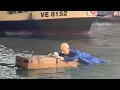 Download Lagu Protestors Launch Life-size Bezos Mannequin Into Venice Canal Ahead of Wedding