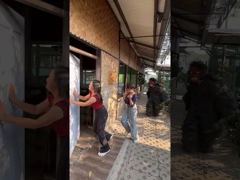 Dikejar GRANDONG sampe depan rumah cewek cantik masha