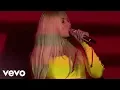 Download Lagu Iggy Azalea - Switch (Live From iHeartRADIO MMVAs / 2017)