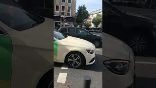سوار تاکسی های ارزان مرسدس بنز در دوسلدورف شوید    کارهایی که باید در آلمان انجام داد     سفر اروپایی دندنها