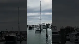 Sailboat Maneuvering – Backing into tight spaces! #shorts