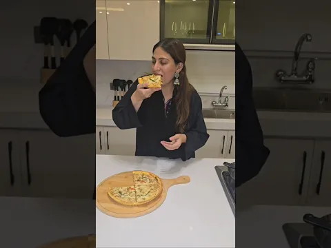 Ab Har Koi Banaye Ga Bakery Style Pizza Ghar Main #pizzalove #KitchenWithAmna #bakerystylepizza
