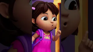 دورا دورا والغول العجوز الغاضب Shorts 